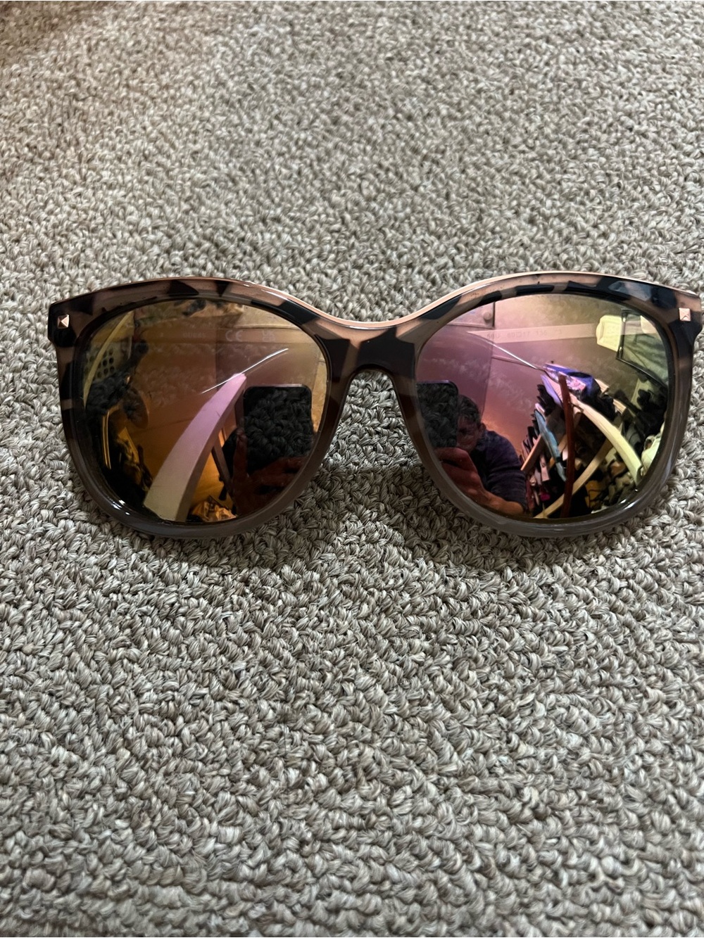 Guess Women's Tortoiseshell Sunglasses with Rose Gold Mirrored Lenses
